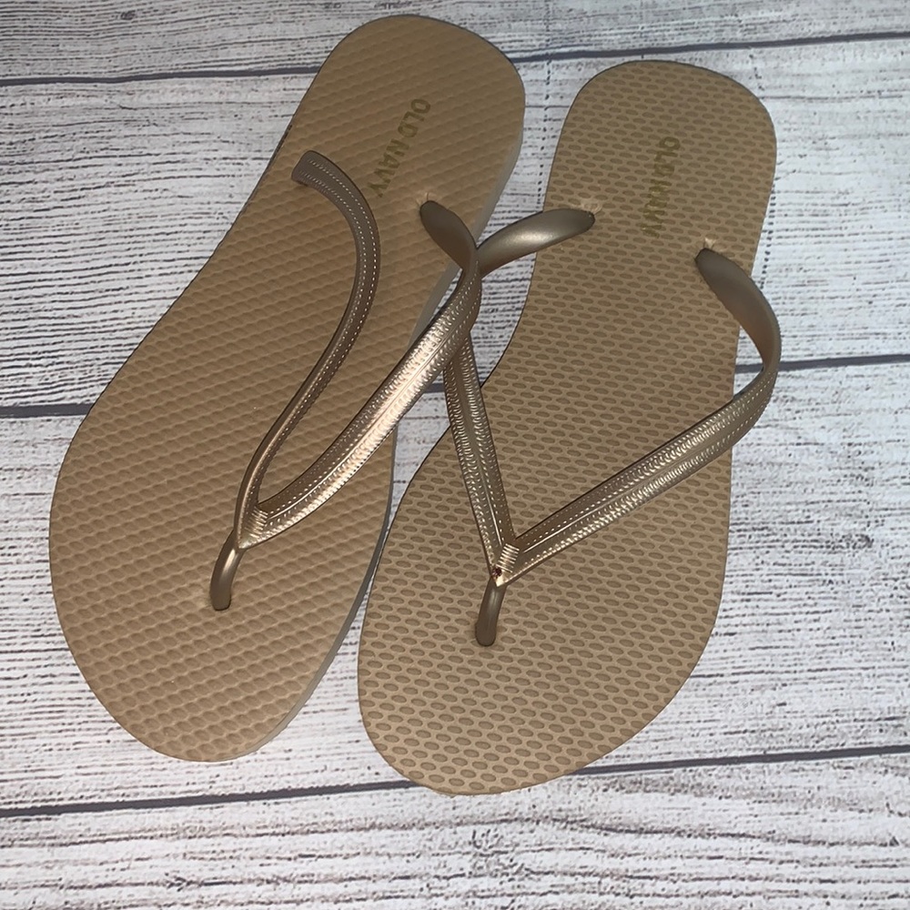 Old Navy gold flip flops size 5